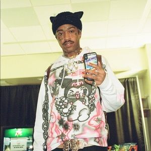 Meet your Posher, Veronica